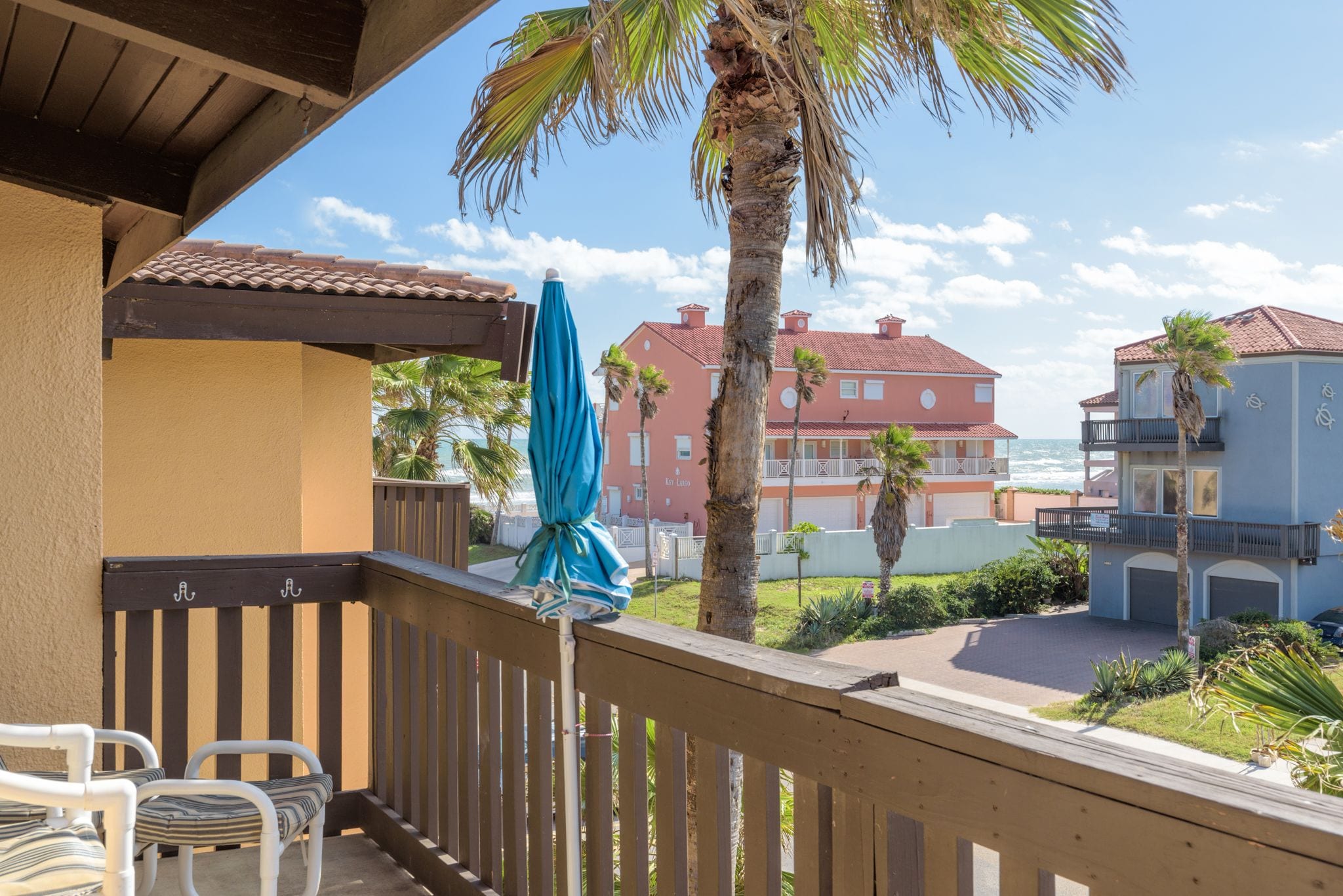The Tiki Vacation Condo Rentals Close to Beach One Bedroom 344