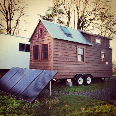 So You Think You Want a Solar-Powered Tiny House? 9 Reasons to Think