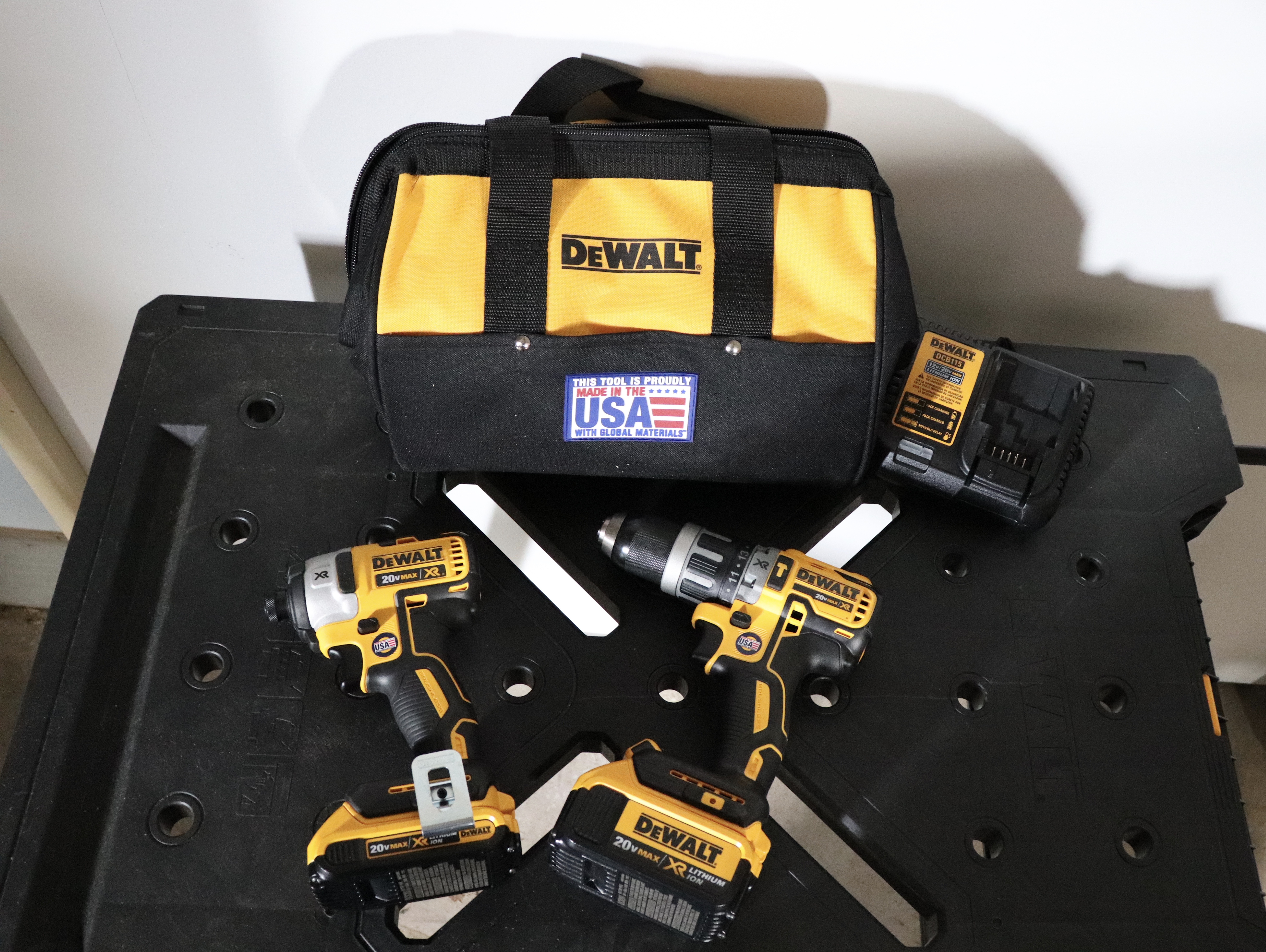 Dewalt 20Volt MAX XR LithiumIon Cordless Brushless Drill/Impact Combo