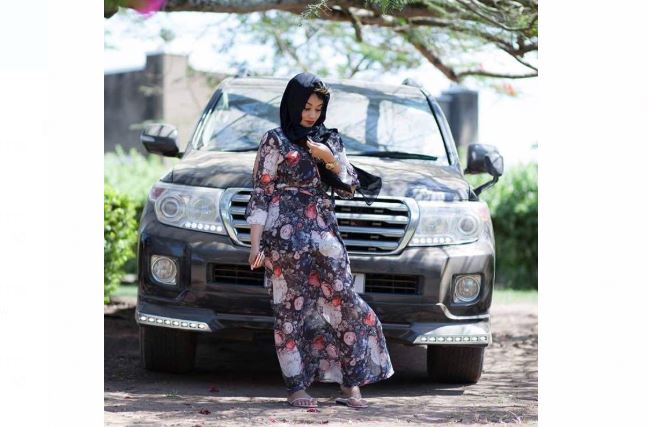 Bryan White Buys Zari Brand New Toyota Land Cruiser V8 TowerPostNews