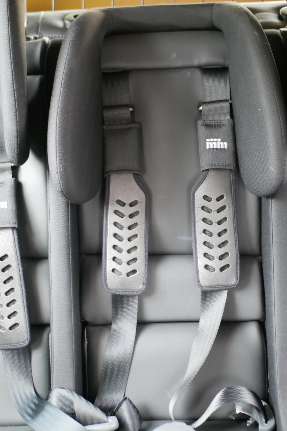Multimac Car seat Review Fitting 3 or 4 car seats in the back of a car