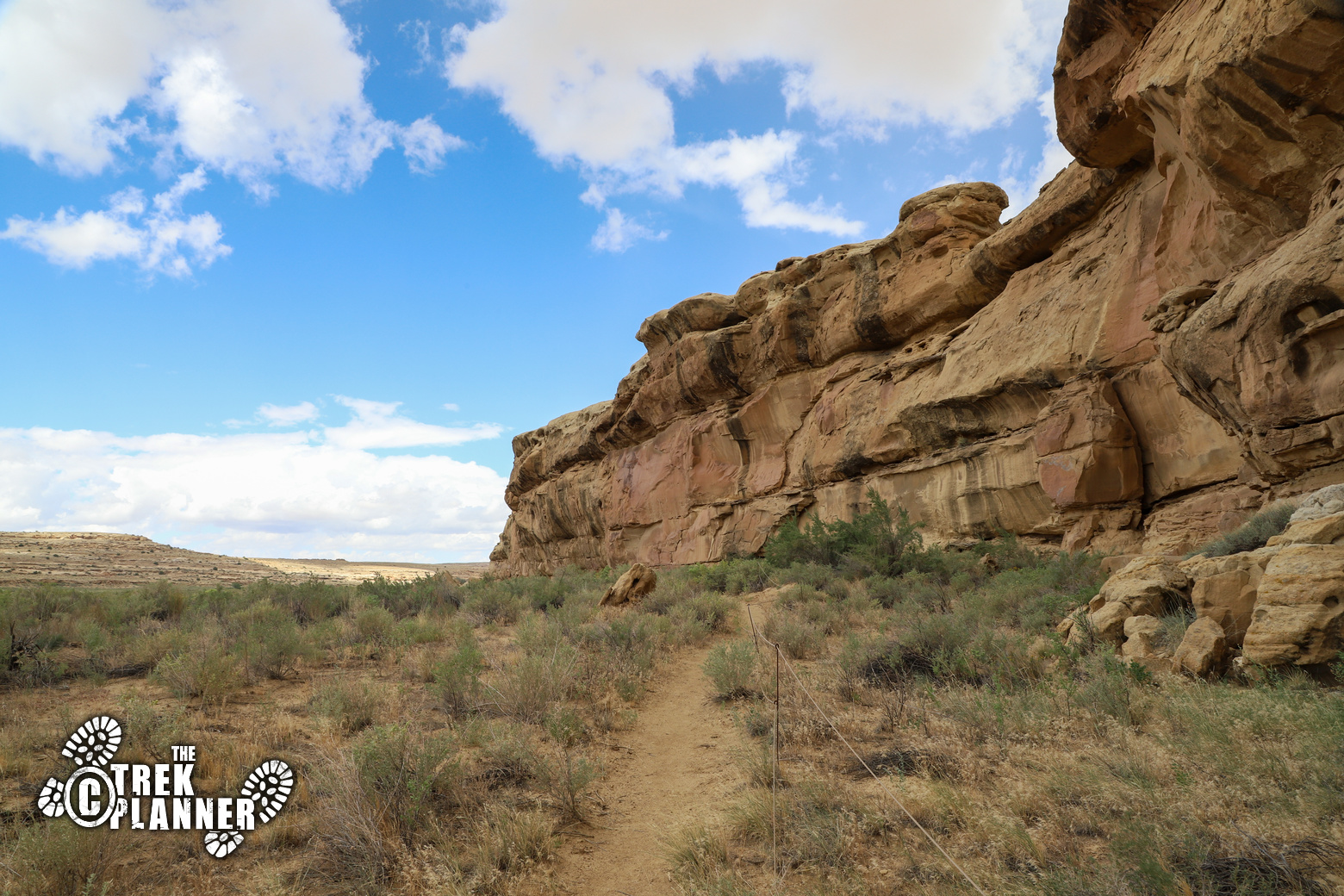 Peñasco Blanco Ruins and Supernova Pictograph Hike Chaco Culture
