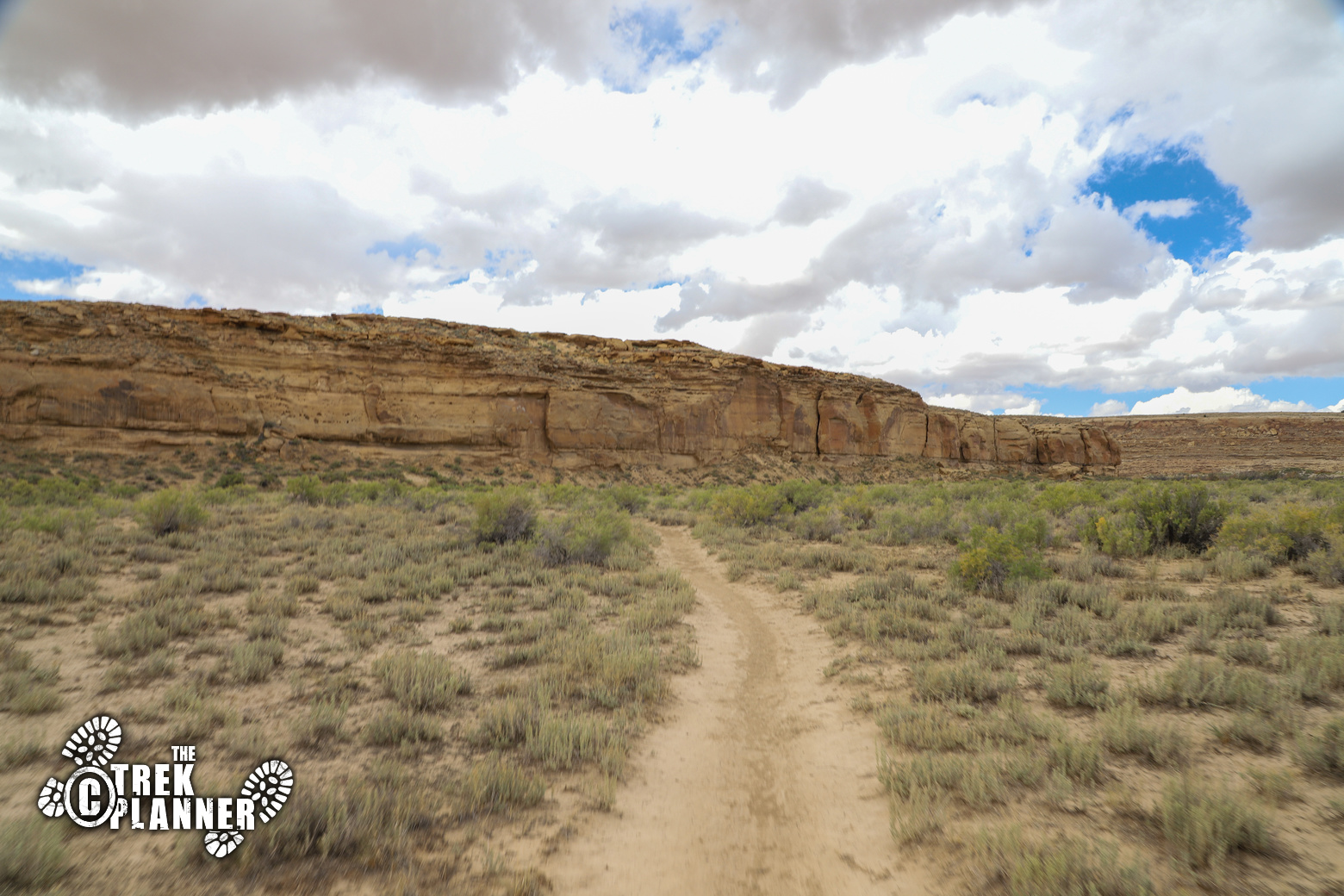 Peñasco Blanco Ruins and Supernova Pictograph Hike Chaco Culture