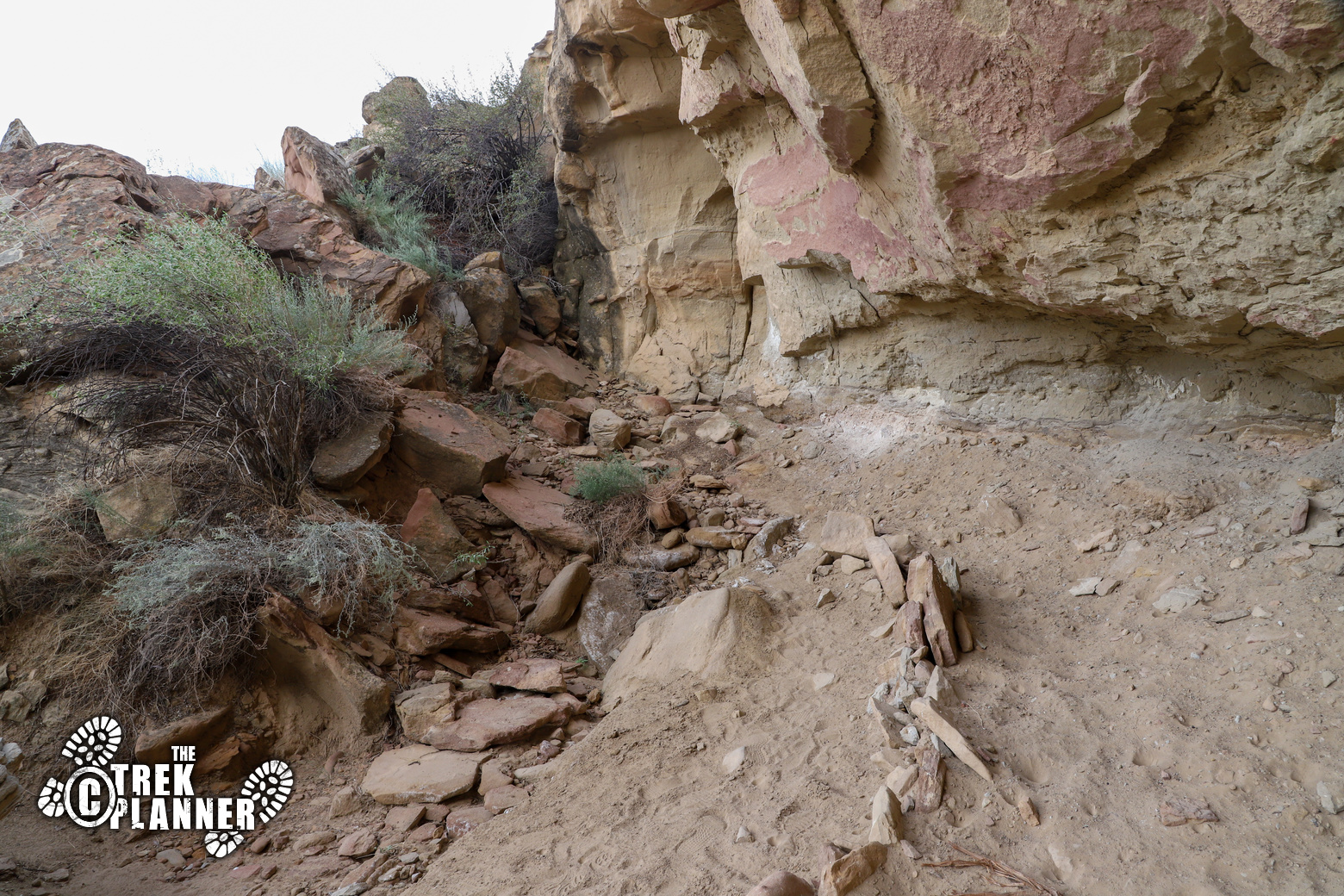 Peñasco Blanco Ruins and Supernova Pictograph Hike Chaco Culture