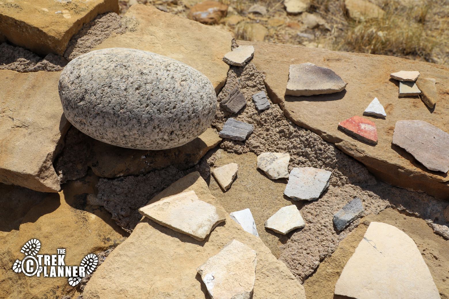 Peñasco Blanco Ruins and Supernova Pictograph Hike Chaco Culture