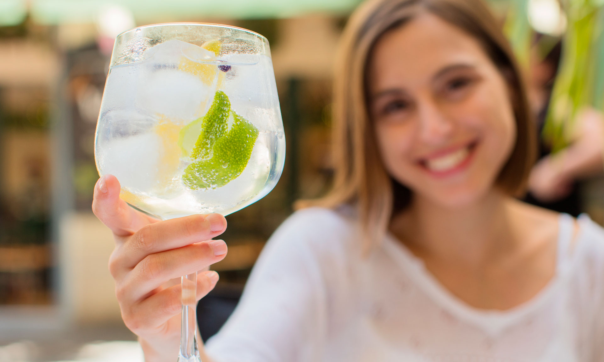 What Does Gin Taste Like? (Quick Facts) The Trellis
