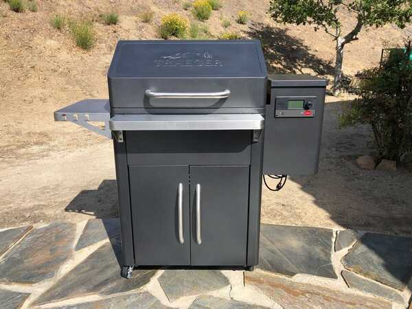 TRAEGER SILVERTON 620 REVIEW - The Trellis