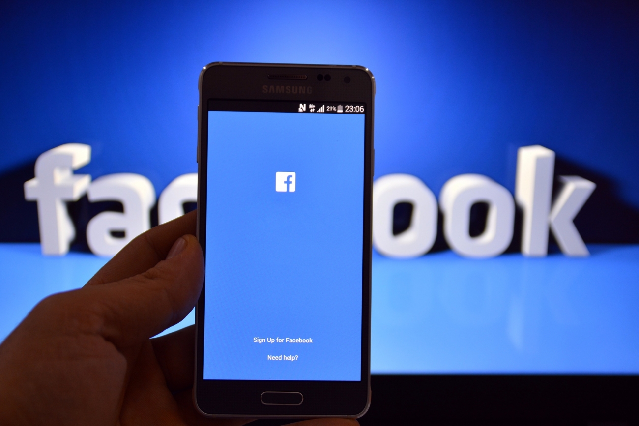 4 Ways to See Someone's Private Facebook Wall TheTruthSpy(020)