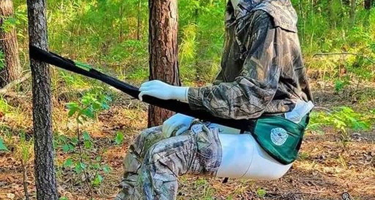 Have to do a number two in the woods? Try the Crapstrap! The Ugly Minute