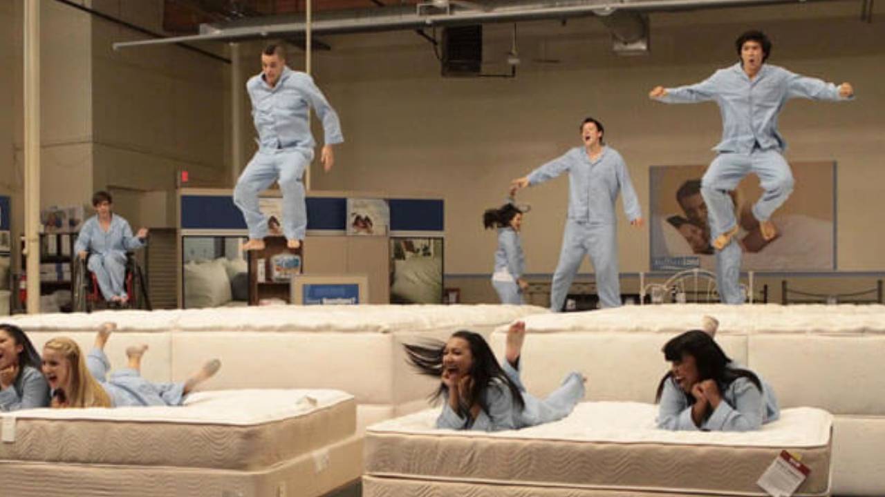Professional Mattress Jumper Is an Actual Job The Ugly Minute
