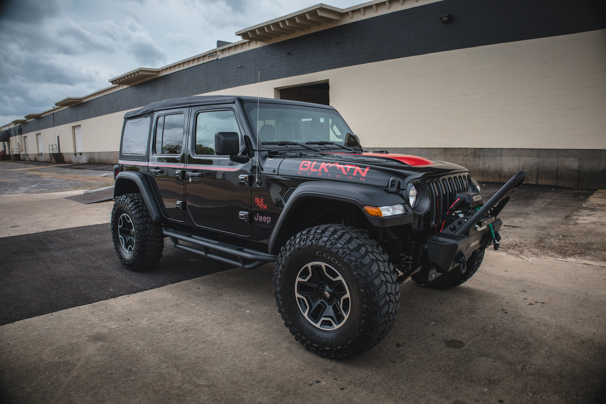 Total 81+ imagen jeep wrangler black mountain Abzlocal.mx