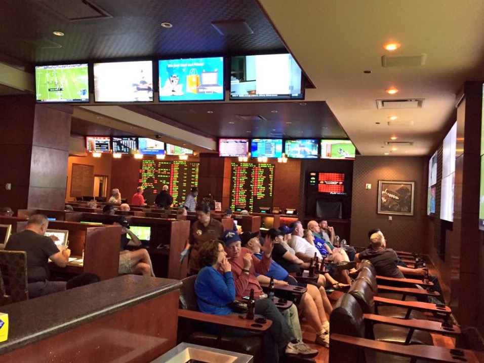 Best Old School Las Vegas Sports Books The Vegas Parlay