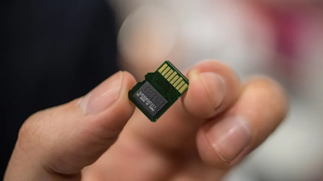 What’s the Difference Between SD and MicroSD Cards? The Video Ink