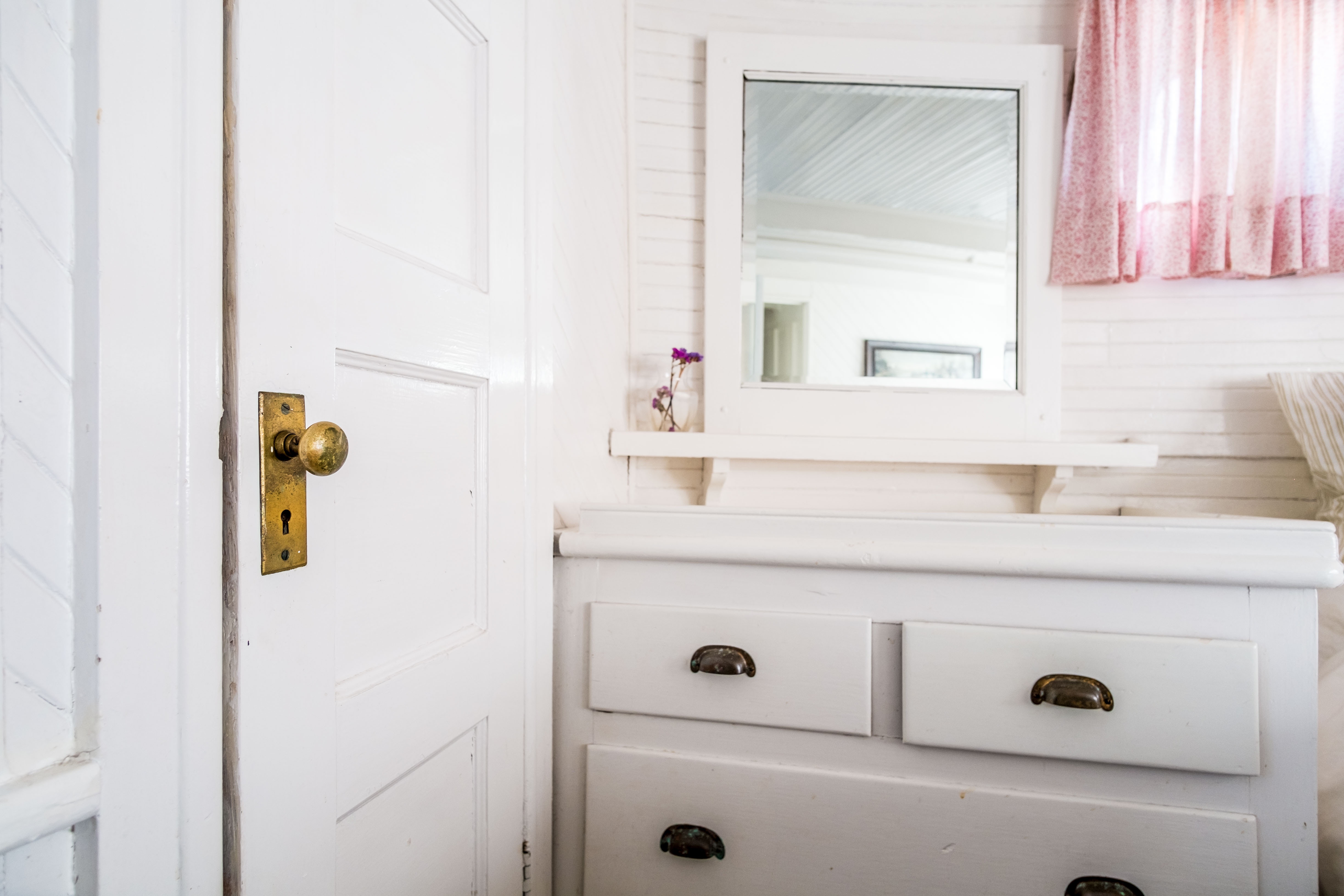 How To Prepare Your Bathroom For Guests The Visual Communication Guy