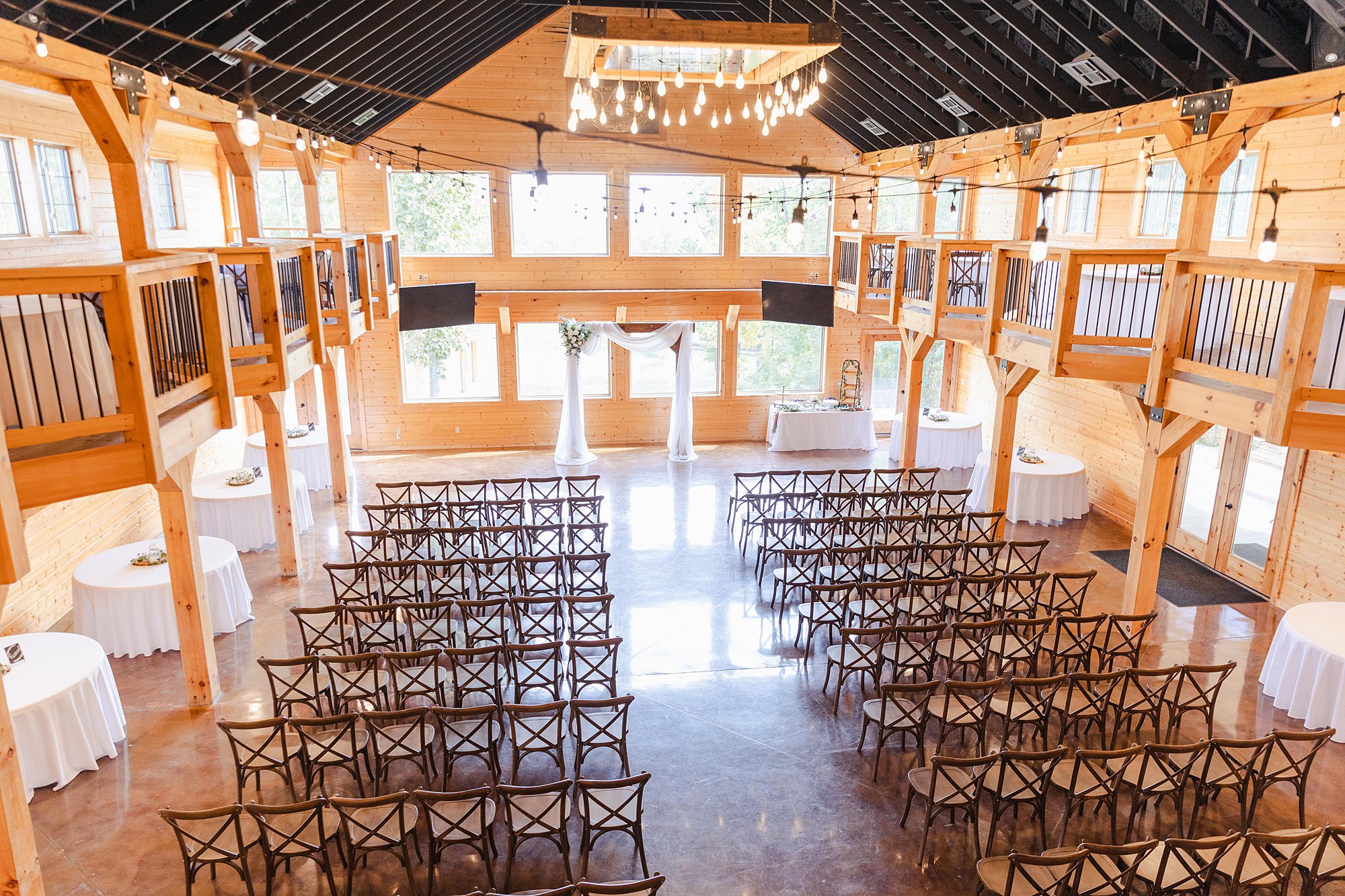 The Venue at Stockton Lake Weddings and Events Stockton, MO