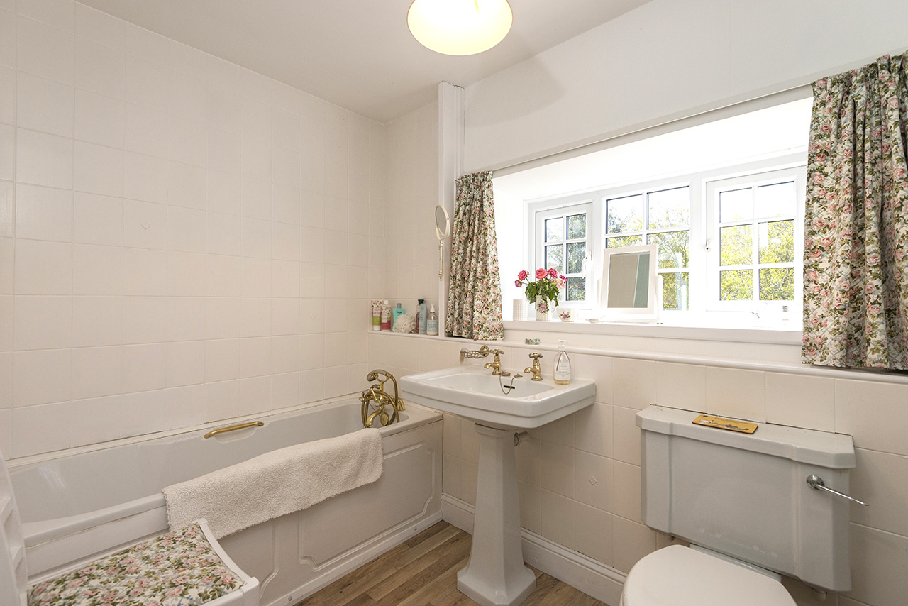 The Wagon House » Bed and Breakfast