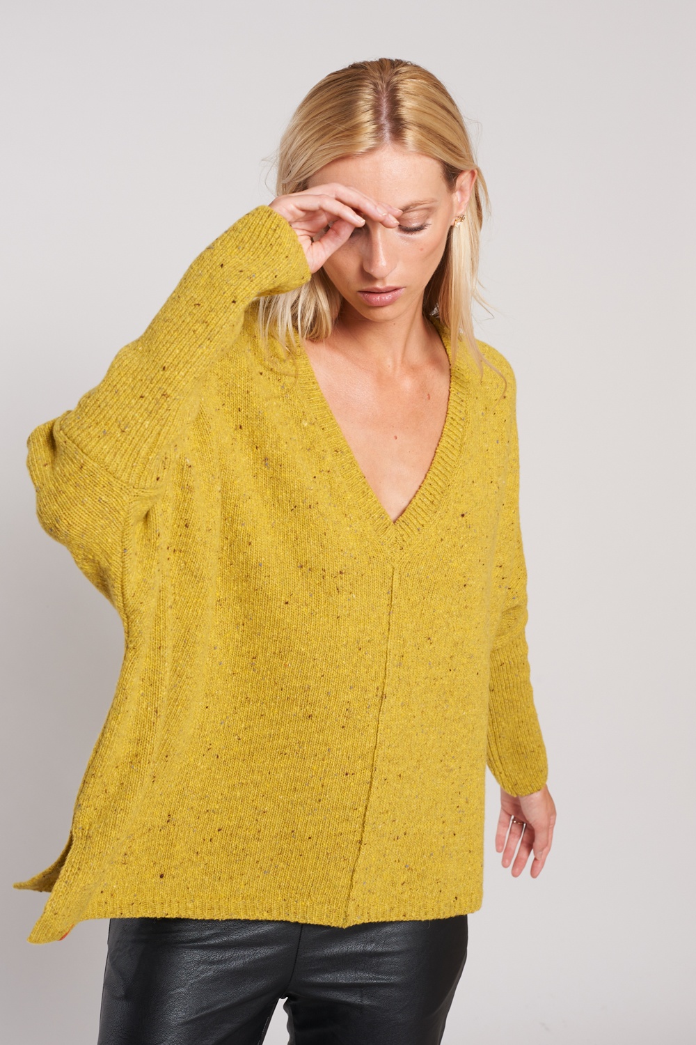 Maevy Soleil V Neck Pullover Sweater in Pistache Style H2334Soleil