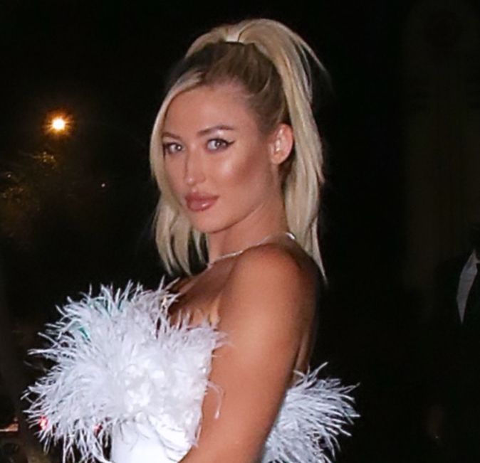 Stefanie Gurzanski, An Example Of Beauty With Brain! The Weekly Fact