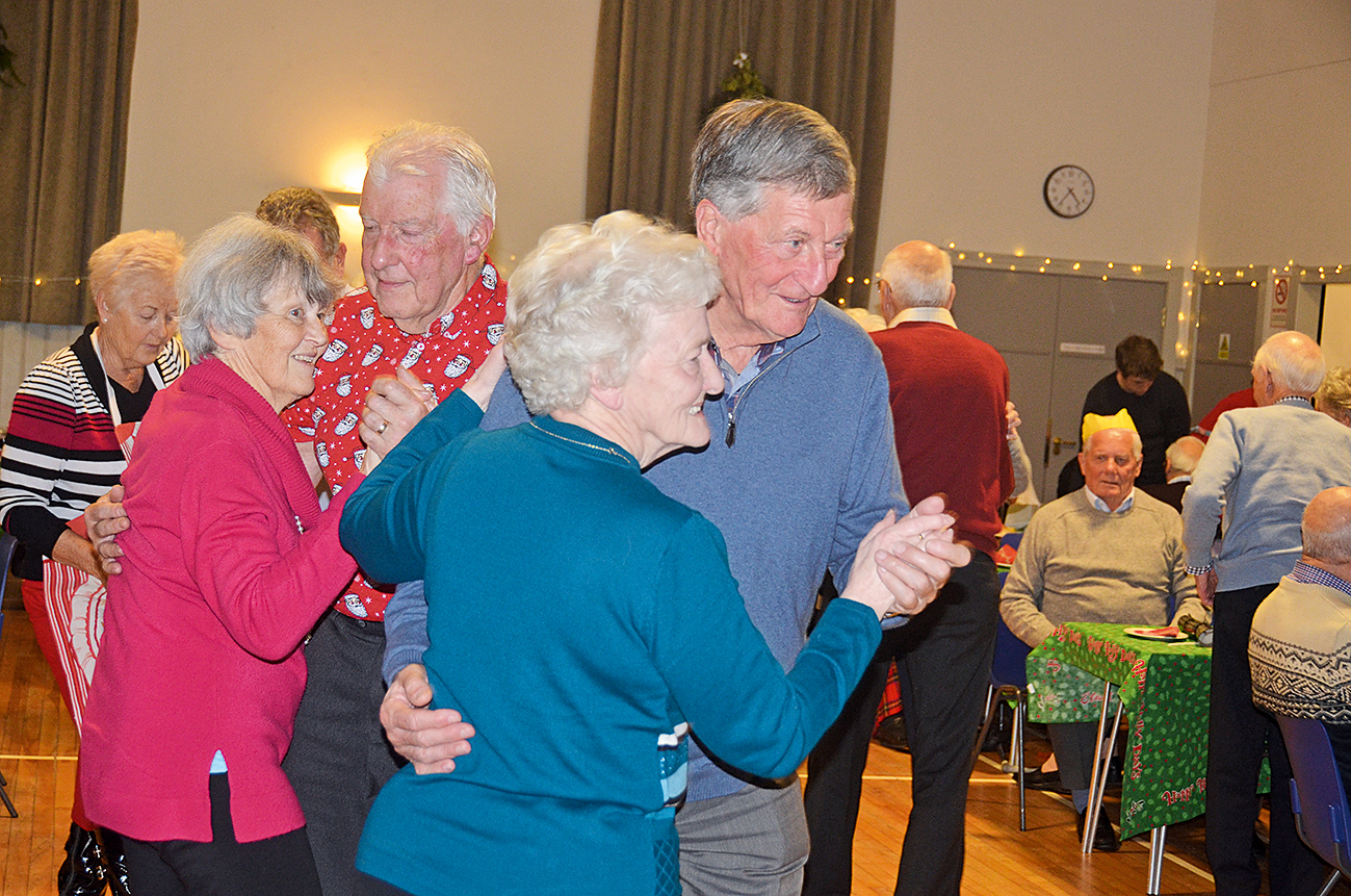 Kippen Over 60s Christmas Dinner The Wee Vine