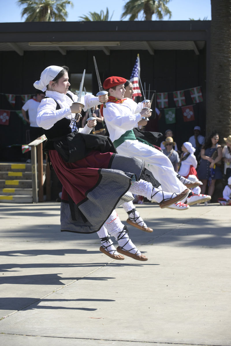 Los Banos Community Center Basketball at Martin Noble blog