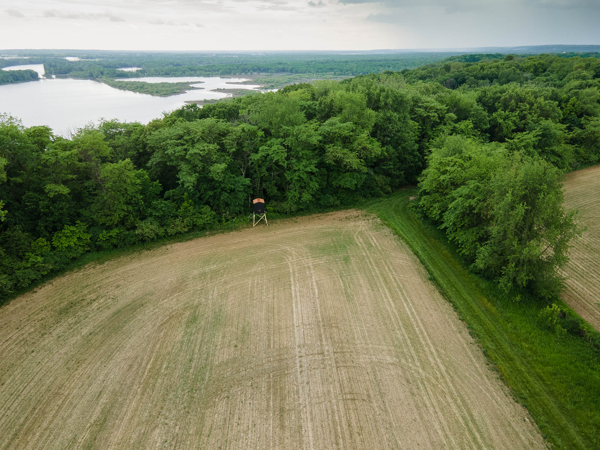Bureau County, IL 331 Acres The Whitetail Group