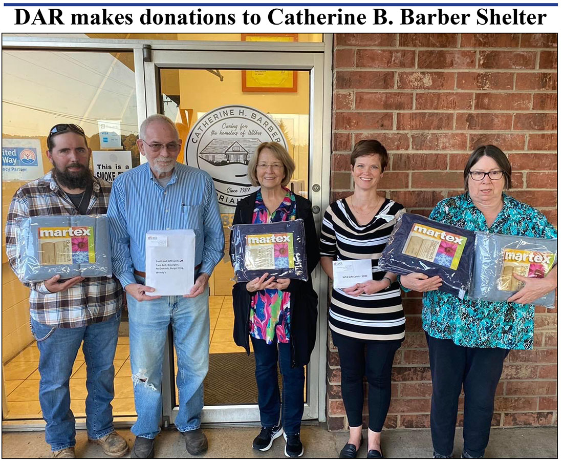 DAR Makes Donations to Homeless Shelter
