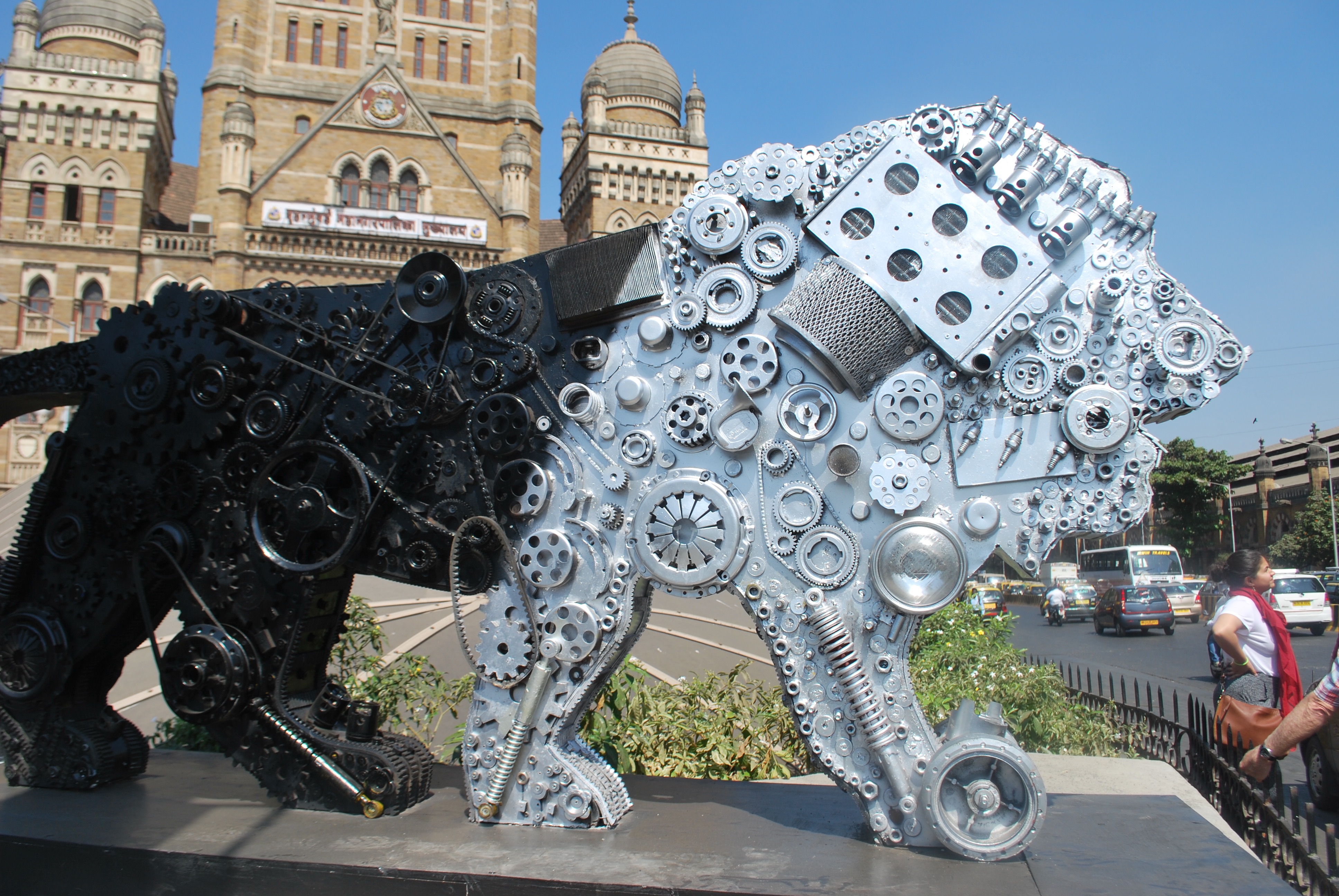 Amazing Wire Sculpture Lion Adornment - Electrical Diagram Ideas ...