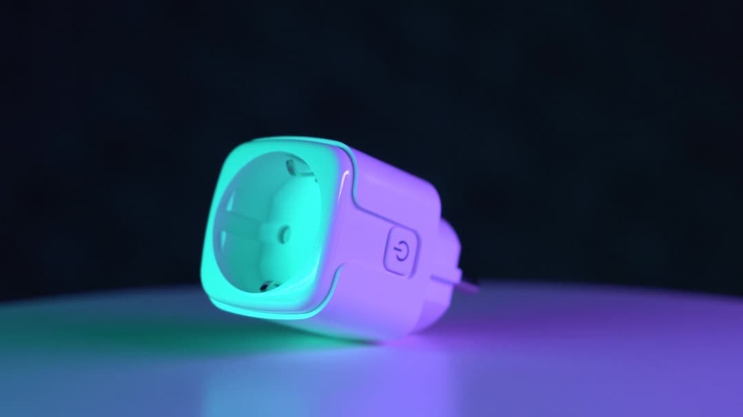 How Much Energy Do Smart Plugs Use? (Simple Answer!)