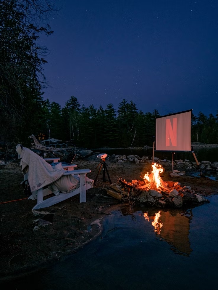 Best Outdoor Projector Screen 6 Best Options in 2022