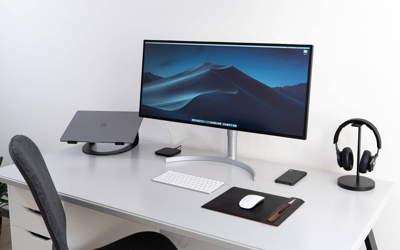 How to Close a Laptop and Use the Monitor? Follow The Steps