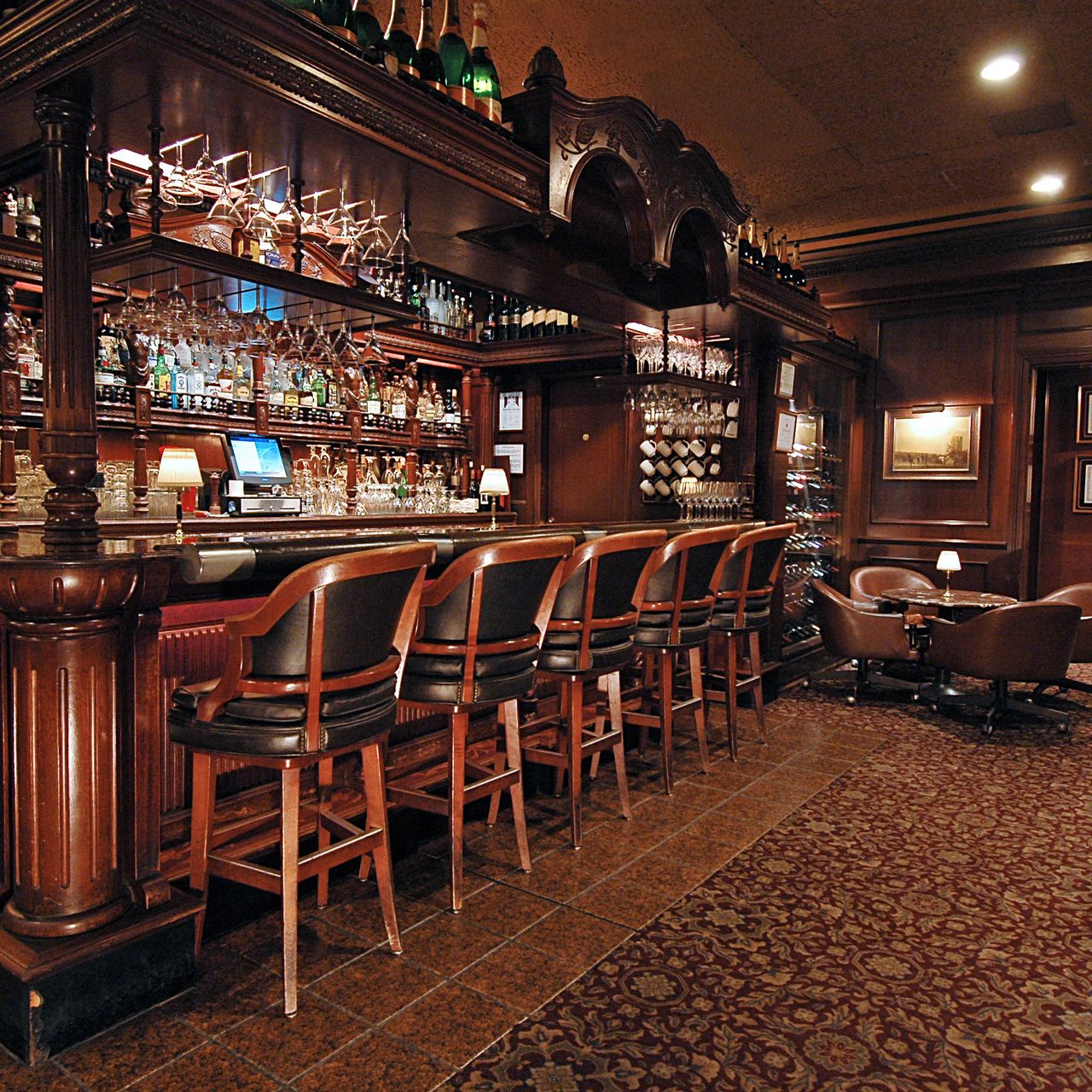 Reservation at HY'S restaurant Hawaii KEYS