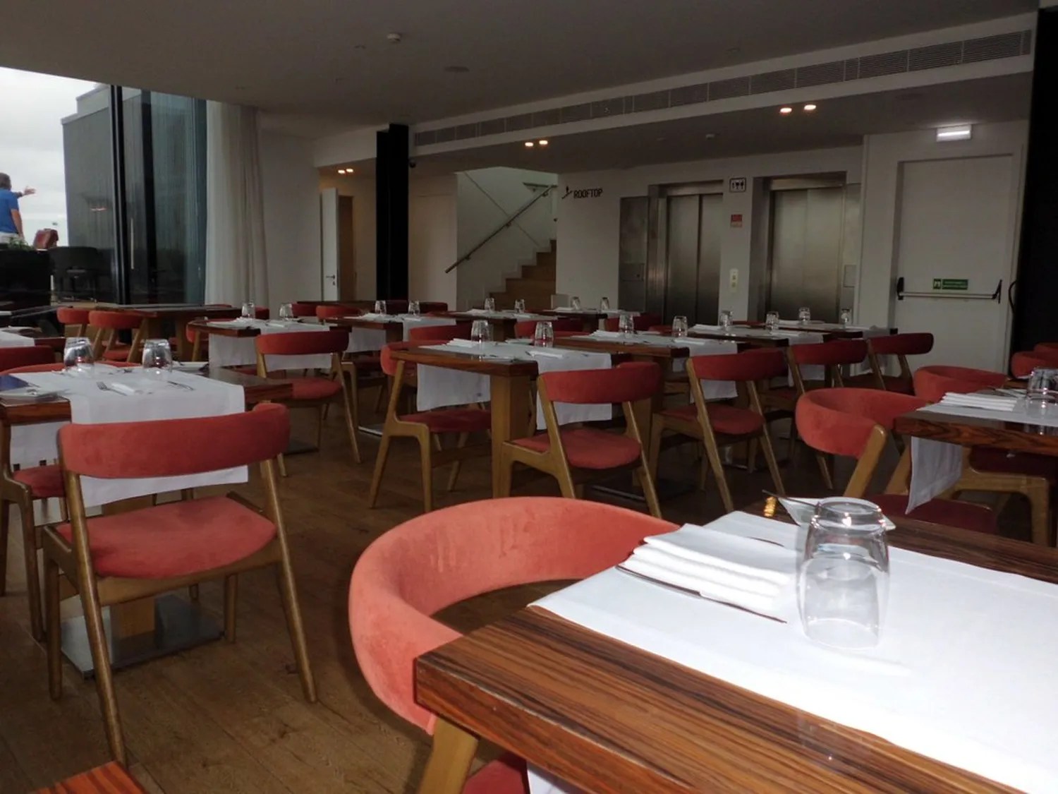 Reservation at PORTO BELLO restaurant Porto KEYS