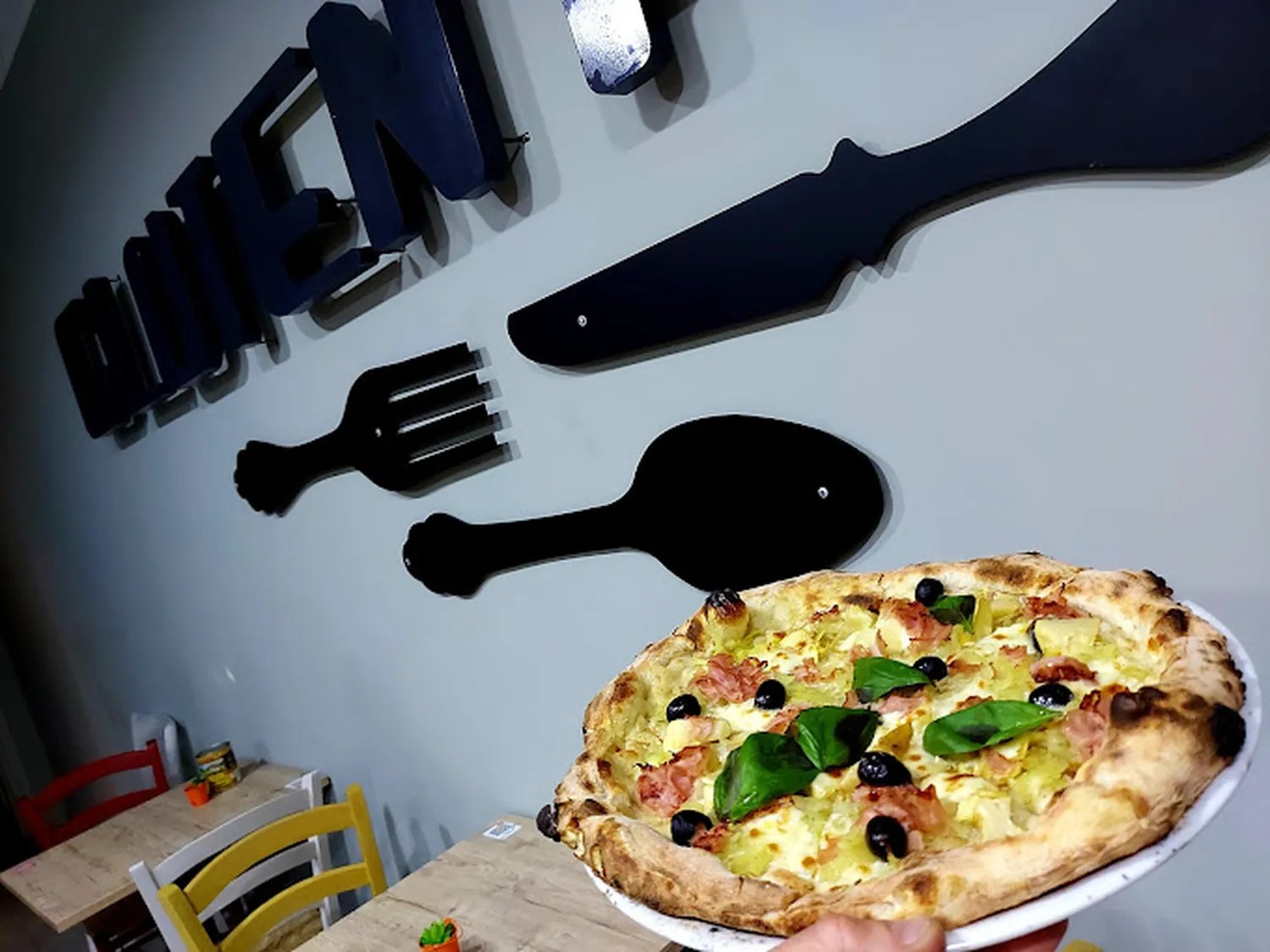 Reservation at JUNIOR PIZZA CHEF Roma KEYS