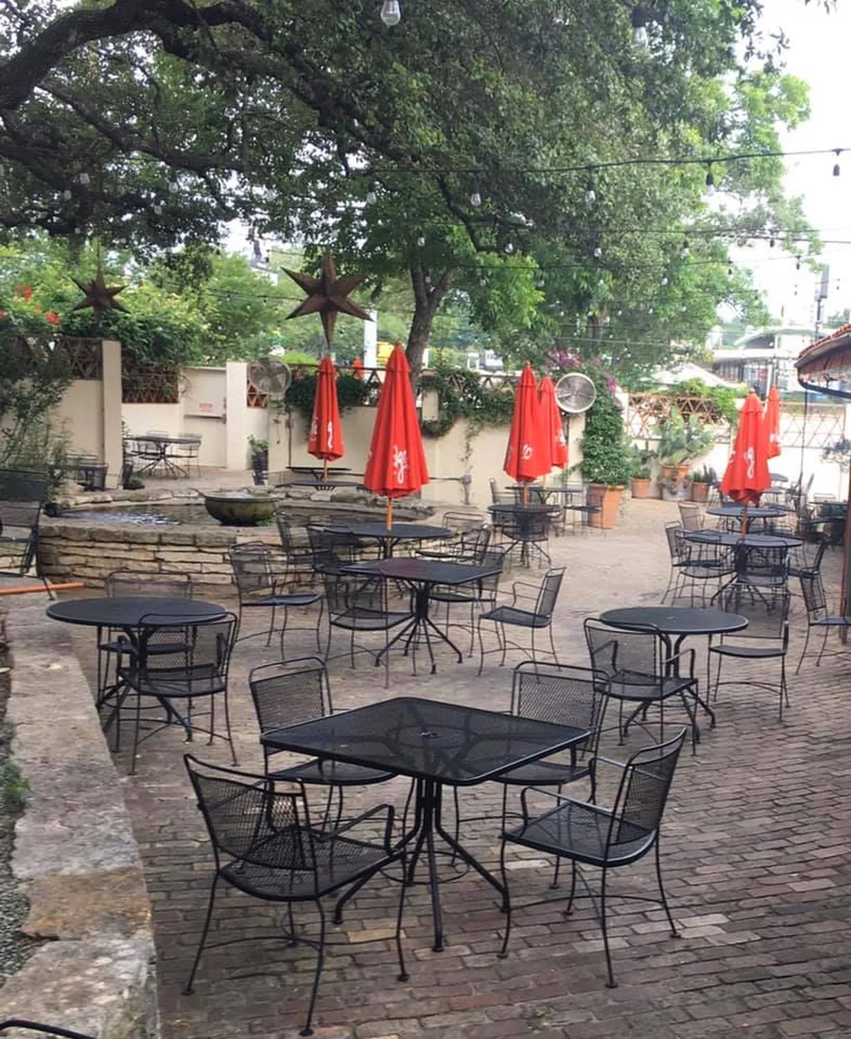 Reservation at MATT'S EL RANCHO restaurant Austin KEYS