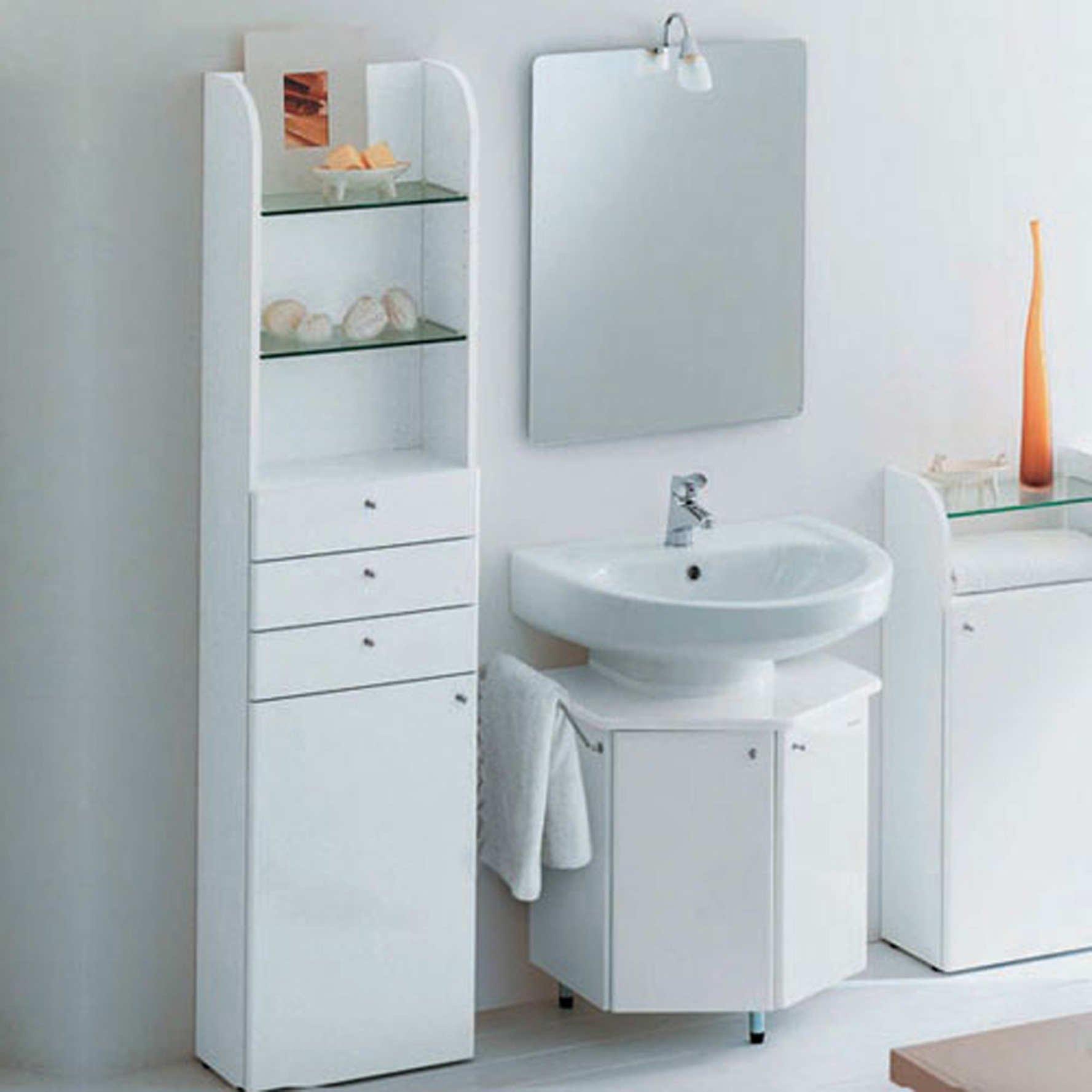25 White Bathroom Ideas