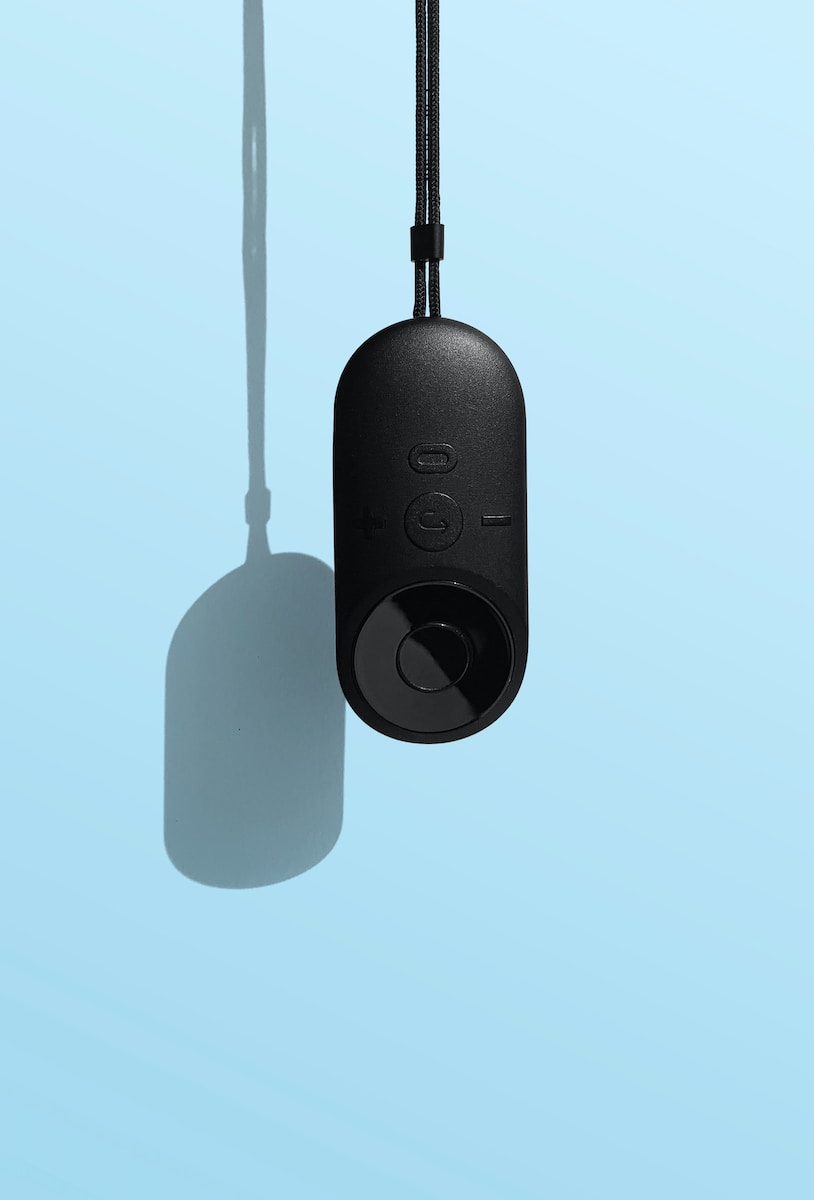 Best Universal Remote for Elderly: Easy-to-Use Options for Seniors