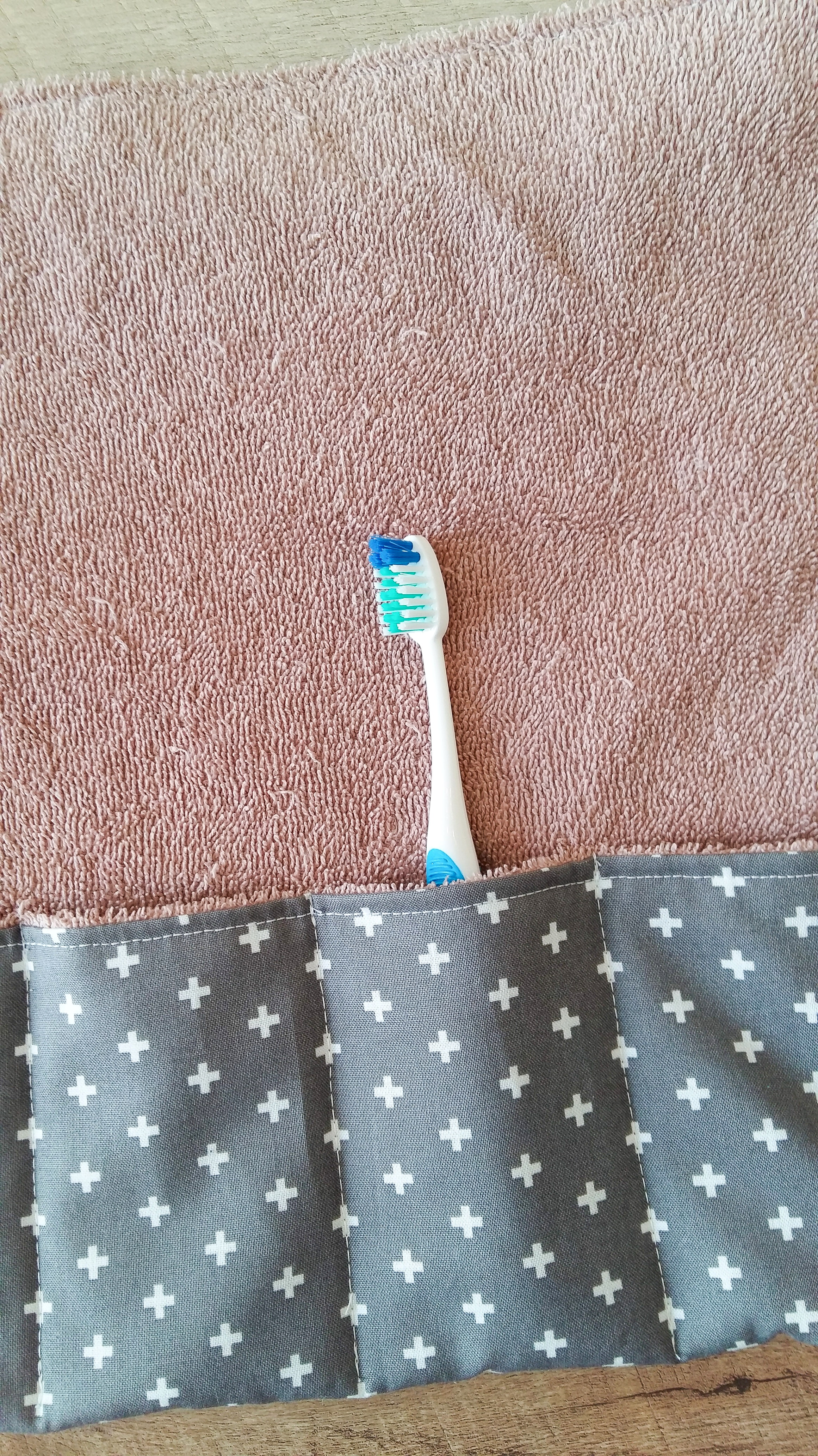 DIY Toothbrush Travel Wrap The Yellow Birdhouse