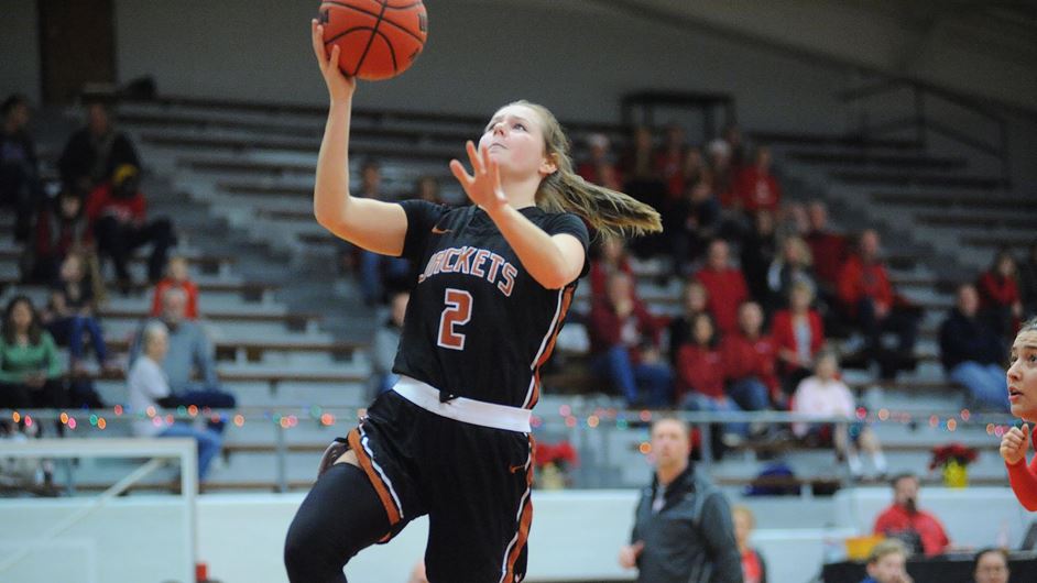 Lady Jackets Basketball Gets Early Lead, But Falls 6356 to Houghton in