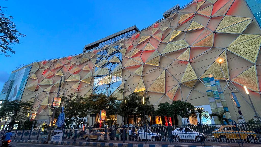 Things2do suggests the best malls to shop during Pujo in Kolkata