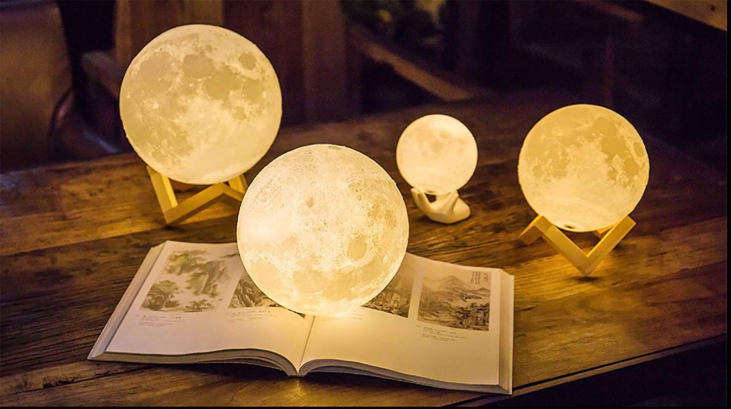 Bedside Moon Lamp ThingsIDesire