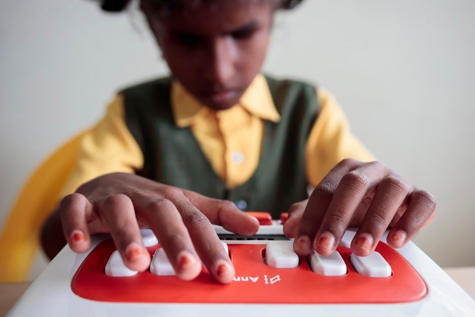 SelfLearning and Braille How Educational Technologies Can Help