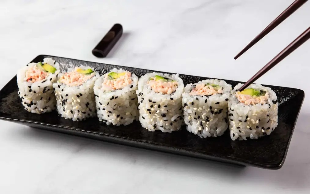 En Popüler 23 Pişmiş Sushi İsimleri ve Sushi Çeşitleri
