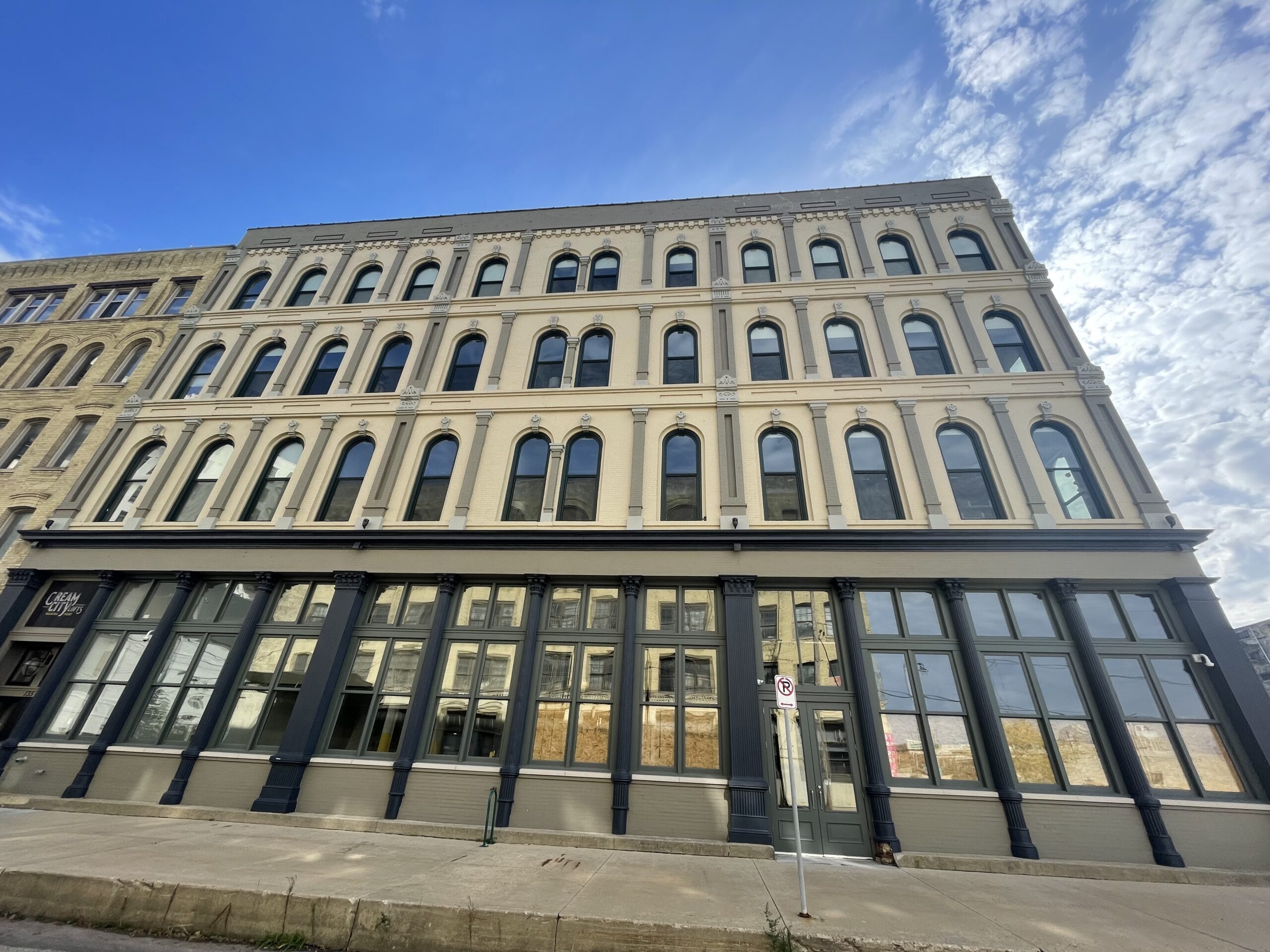 Cream City Lofts Gallery Third Ward