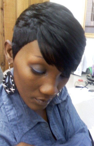 Shondra's quick weave hairstyles short cropped ... (386 x 600 Pixel)