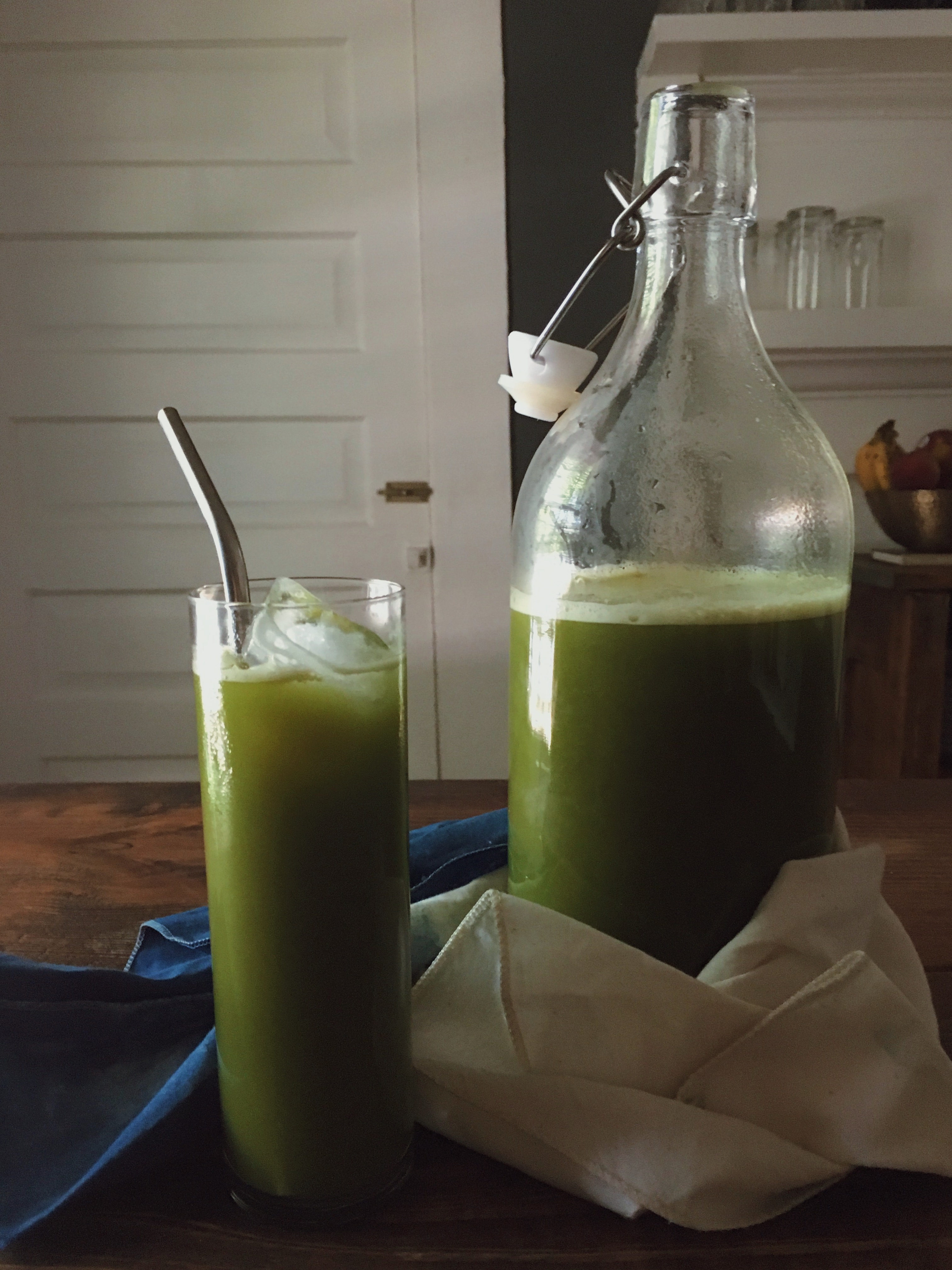 double green summer tea (grapfruit + herb green tea juice) this effervescent life