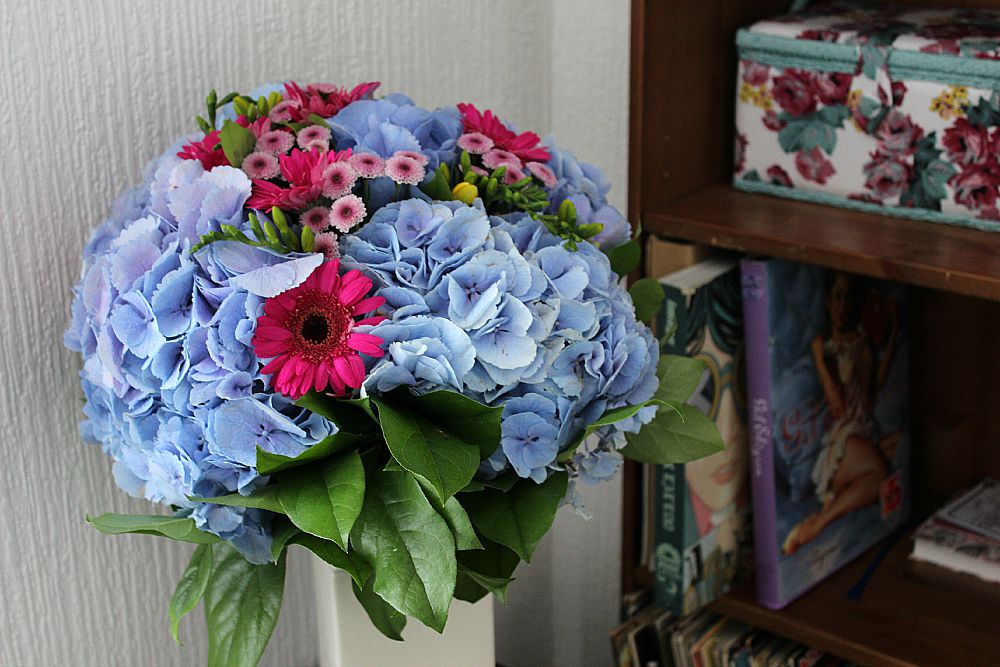 Serenata Flowers Giveaway POLLY JEMIMA