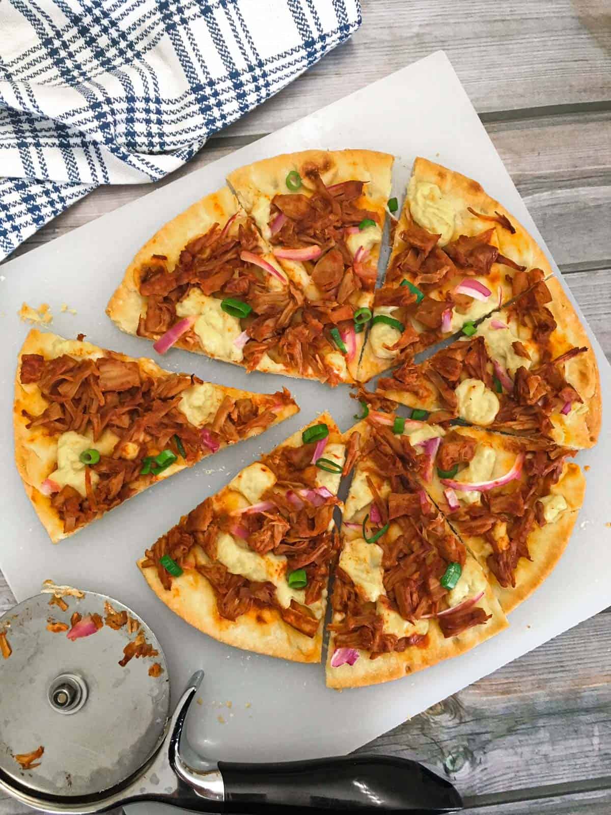 BBQ Jackfruit Pizza [Vegan] This Healthy Kitchen