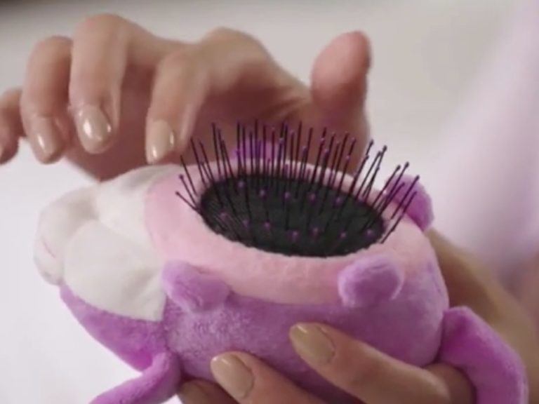 Tangle Pets Brush Turn Crying Time into Quality Time