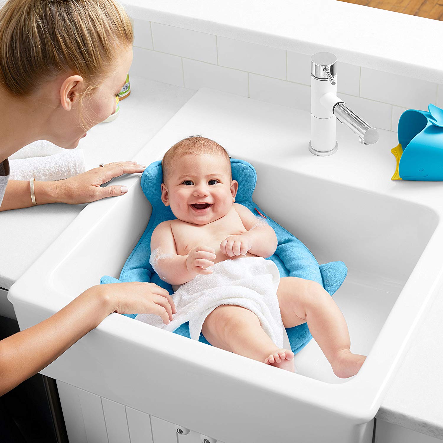 Skip Hop Moby Baby Bath Tub Supports Your Newborn to Toddlers