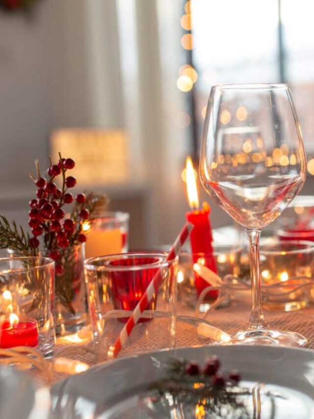 10 Experts Weigh In On How to Throw a Holiday Party This Mom is on Fire